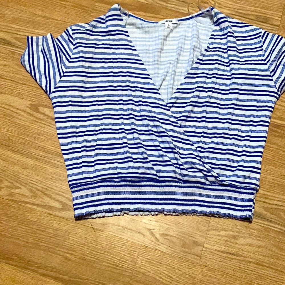 Womens size large shirt crop top  never worn